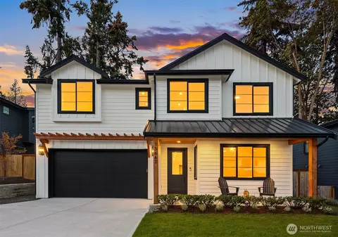 13662 NE 101st St, Kirkland, WA 98033