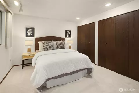 Bedroom - 19314 103rd Ave NE, Bothell, WA 98011 photo 2 of 3