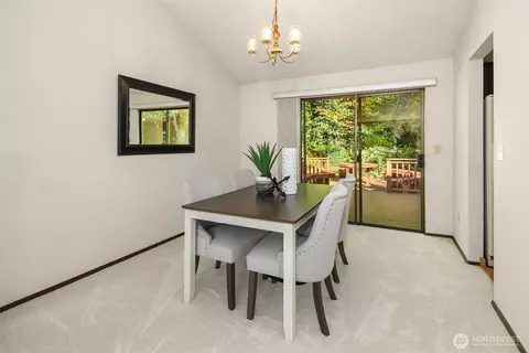 Dining - 19314 103rd Ave NE, Bothell, WA 98011 photo 1 of 2