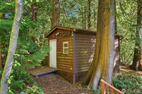 Exterior - 19314 103rd Ave NE, Bothell, WA 98011 photo 5 of 9