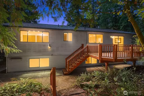 Exterior - 19314 103rd Ave NE, Bothell, WA 98011 photo 7 of 9