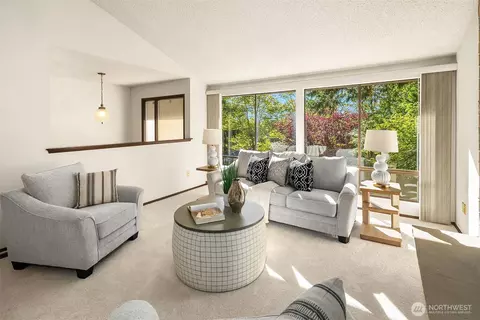 Living - 19314 103rd Ave NE, Bothell, WA 98011 photo 3 of 6
