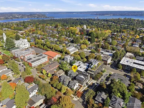 View/Area - 608 18th Ave E #A, Seattle, WA 98112 photo 2 of 3