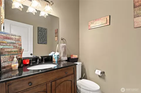 Bath - 200 Crescent St, Chelan, WA 98816 photo 1 of 5