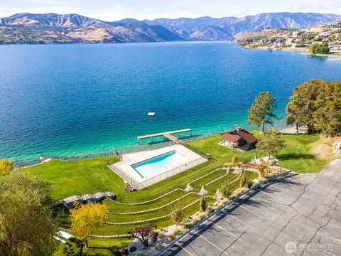 View/Area - 200 Crescent St, Chelan, WA 98816 photo 4 of 6