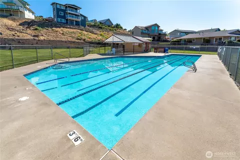 Exterior - 200 Crescent St, Chelan, WA 98816 photo 11 of 11