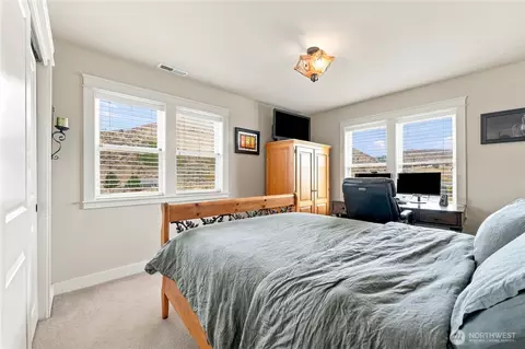 Bedroom - 200 Crescent St, Chelan, WA 98816 photo 2 of 4