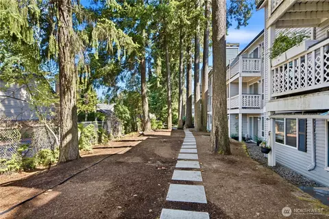 1003 156th Ave NE #308, Bellevue, WA 98007