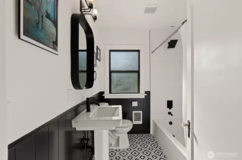 Bath - 3302 E Pine St, Seattle, WA 98122 photo 1 of 4