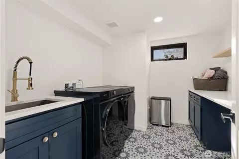 Other - 3302 E Pine St, Seattle, WA 98122 photo 6 of 8