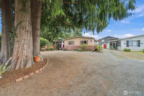 319 Laird Pl, Burlington, WA 98233