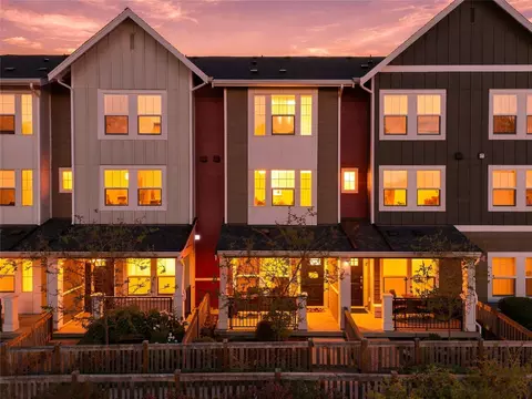 3430 SW Graham St #903, Seattle, WA 98126