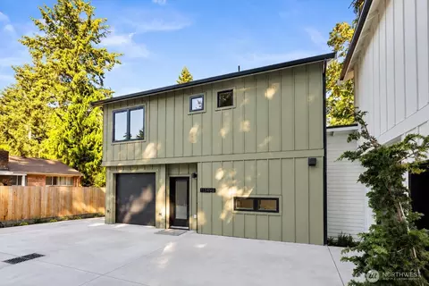 11349 23rd Ave NE #B, Seattle, WA 98125