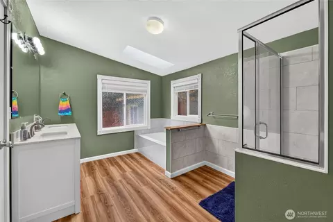 Bath - 18303 85th Avenue Ct E, Puyallup, WA 98375 photo 1 of 5