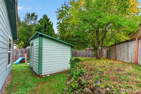 Exterior - 18303 85th Avenue Ct E, Puyallup, WA 98375 photo 5 of 9