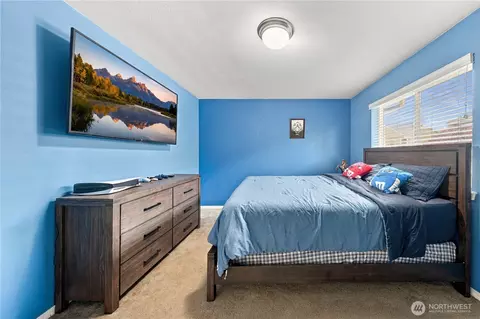 Bedroom - 7402 Olympic Dr, Everett, WA 98203 photo 2 of 3