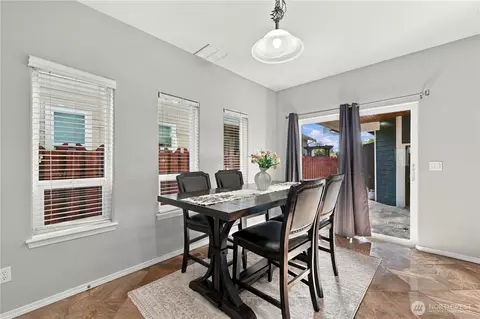 Dining - 7402 Olympic Dr, Everett, WA 98203 photo 3 of 3