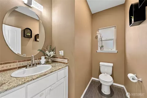 Bath - 7402 Olympic Dr, Everett, WA 98203 photo 1 of 5