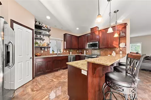 Kitchen - 7402 Olympic Dr, Everett, WA 98203 photo 1 of 5