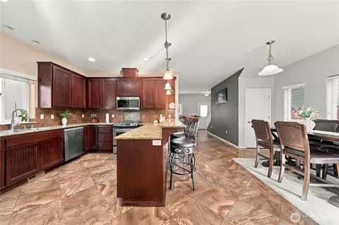 Kitchen - 7402 Olympic Dr, Everett, WA 98203 photo 3 of 5