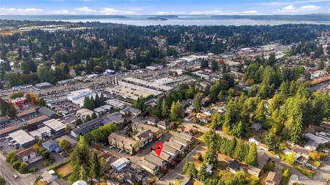 View/Area - 7402 Olympic Dr, Everett, WA 98203 photo 2 of 3