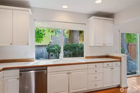 Kitchen - 1728 164th St SE, Mill Creek, WA 98012 photo 1 of 4