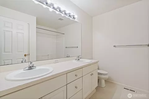 Bath - 1728 164th St SE, Mill Creek, WA 98012 photo 5 of 5
