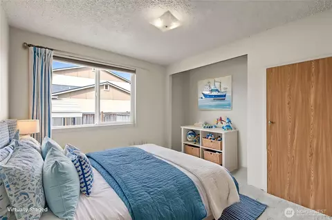 Bedroom - 116 3rd Ave NW, Pacific, WA 98047 photo 1 of 5