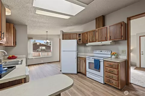 Kitchen - 116 3rd Ave NW, Pacific, WA 98047 photo 1 of 1