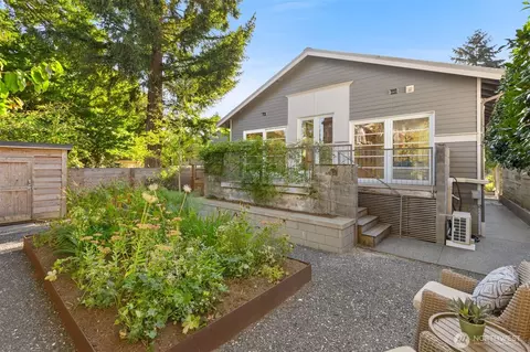 5760 25th Ave NE, Seattle, WA 98105