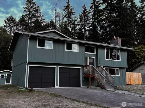 2105 Seabreeze Pl, Port Angeles, WA 98363