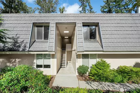 9901 NE 124th St #504, Kirkland, WA 98034