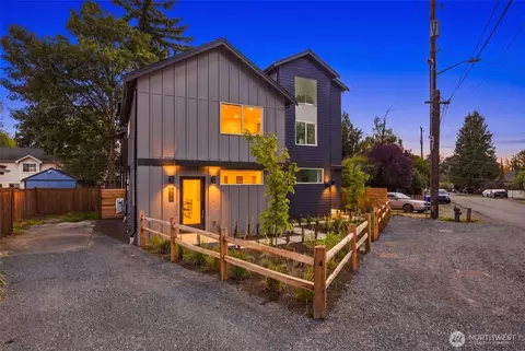12038 Hiram Pl NE, Seattle, WA 98125