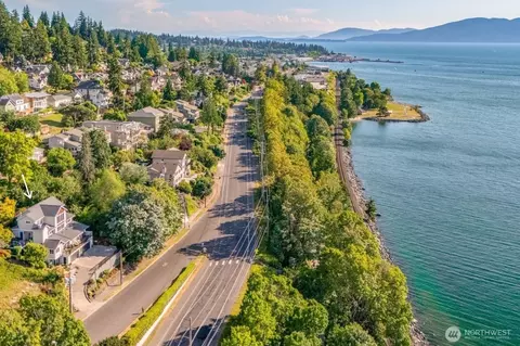 106 N State St, Bellingham, WA 98225