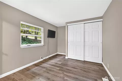 Bedroom - 13001 E Loop View Dr, Granite Falls, WA 98252 photo 4 of 4