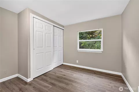 Bedroom - 13001 E Loop View Dr, Granite Falls, WA 98252 photo 3 of 4