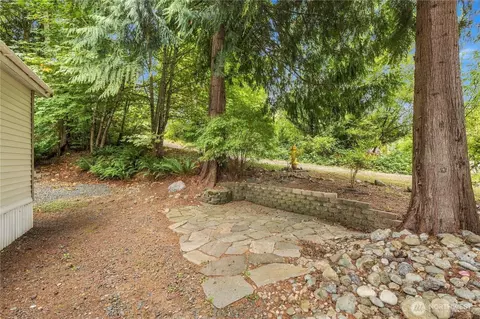 Exterior - 13001 E Loop View Dr, Granite Falls, WA 98252 photo 3 of 12