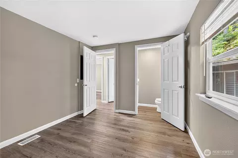 Bedroom - 13001 E Loop View Dr, Granite Falls, WA 98252 photo 1 of 4