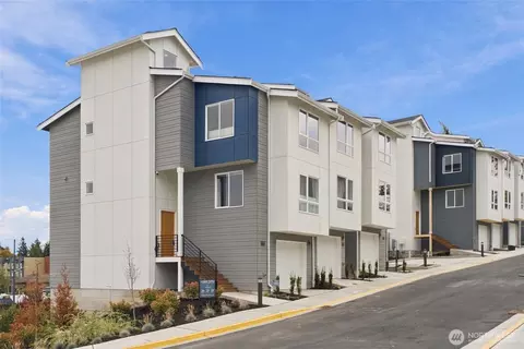 12006 17th Pl S #D, Burien, WA 98168