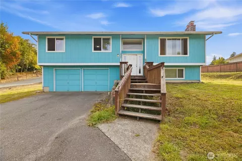 1807 9th St SW, Puyallup, WA 98371