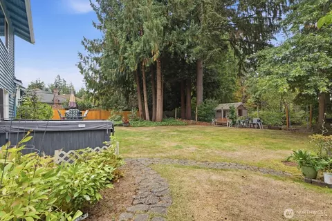 Exterior - 2608 184th Pl SE, Bothell, WA 98012 photo 8 of 8