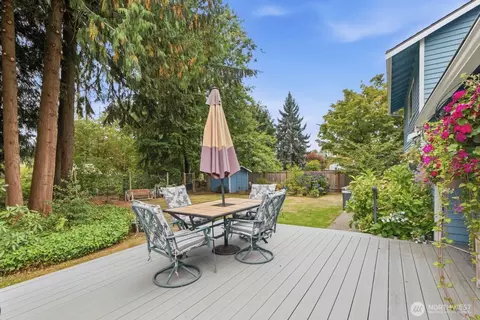 Exterior - 2608 184th Pl SE, Bothell, WA 98012 photo 3 of 8