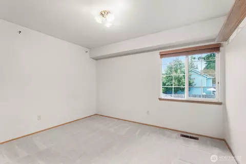 Bedroom - 2608 184th Pl SE, Bothell, WA 98012 photo 3 of 5