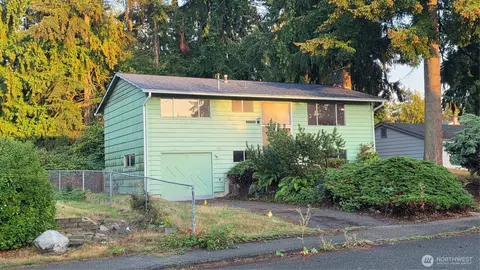 22209 60th Ave W, Mountlake Terrace, WA 98043