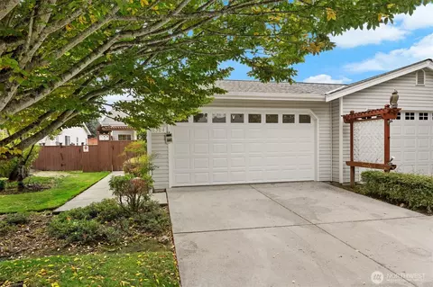 6304 Sheffield Ln E, Fife, WA 98424