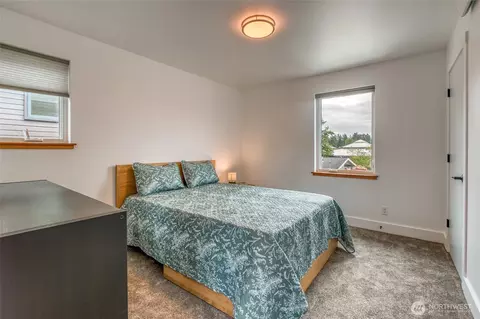 Bedroom - 429 Pine St #C, Eastsound, WA 98245 photo 3 of 5