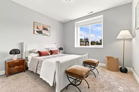 Bedroom - 10036 NE 151st Dr, Bothell, WA 98011 photo 4 of 5