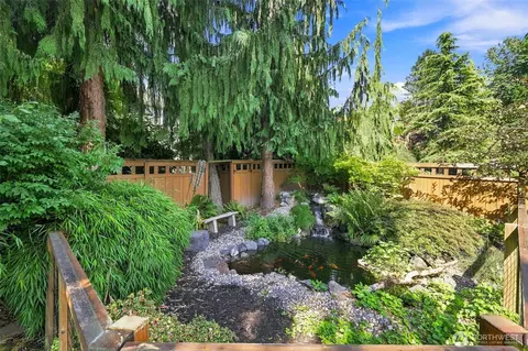 Exterior - 10036 NE 151st Dr, Bothell, WA 98011 photo 2 of 6