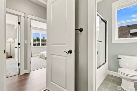 Entry Way - 10036 NE 151st Dr, Bothell, WA 98011 photo 8 of 8