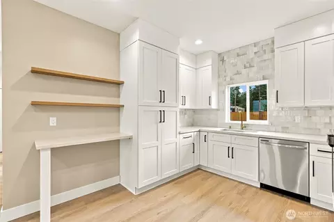Kitchen - 5513 Fleming St #C, Everett, WA 98203 photo 1 of 4
